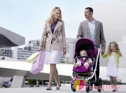 Britax�����Ƴ�������;ϵ����܇�AӋ�ۃr7180Ԫ